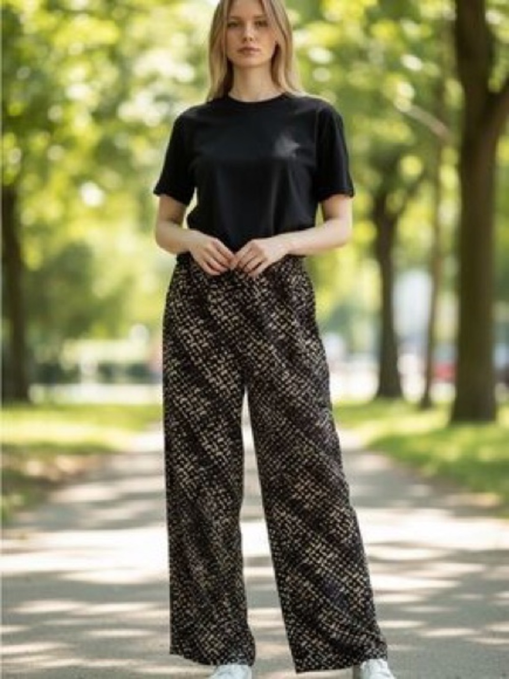 a.n.a Navy/Gray & Tan Patterned Wide-Leg Drawstring Pants M.